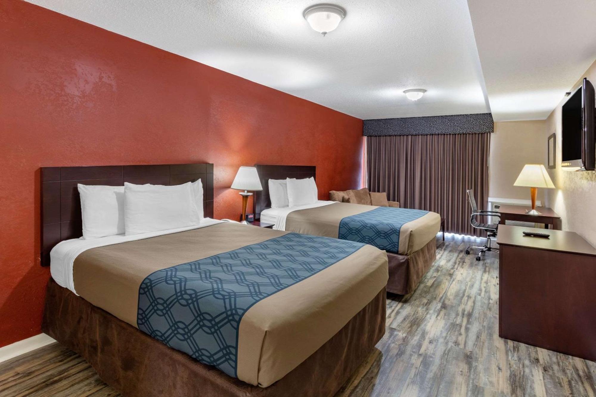 Hotel Econo Inn&suites 3*