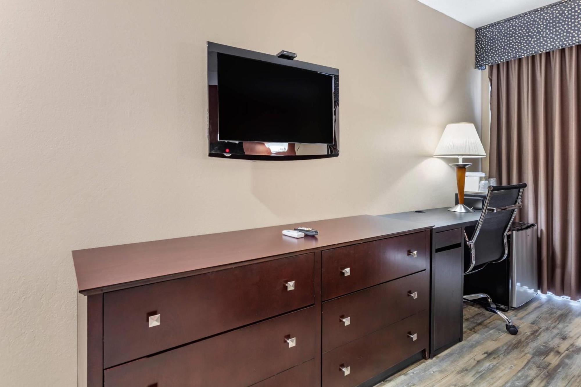 Econo Inn&suites